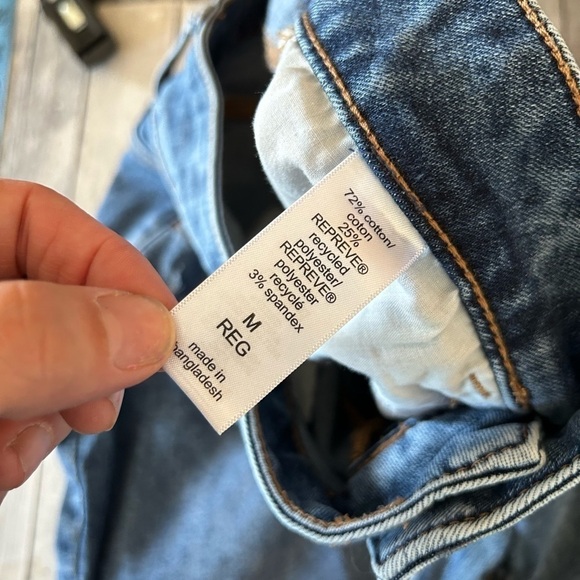 M jeans by Maurice’s high rose stretchy jeggings medium raw hem line distressed - Picture 3 of 9